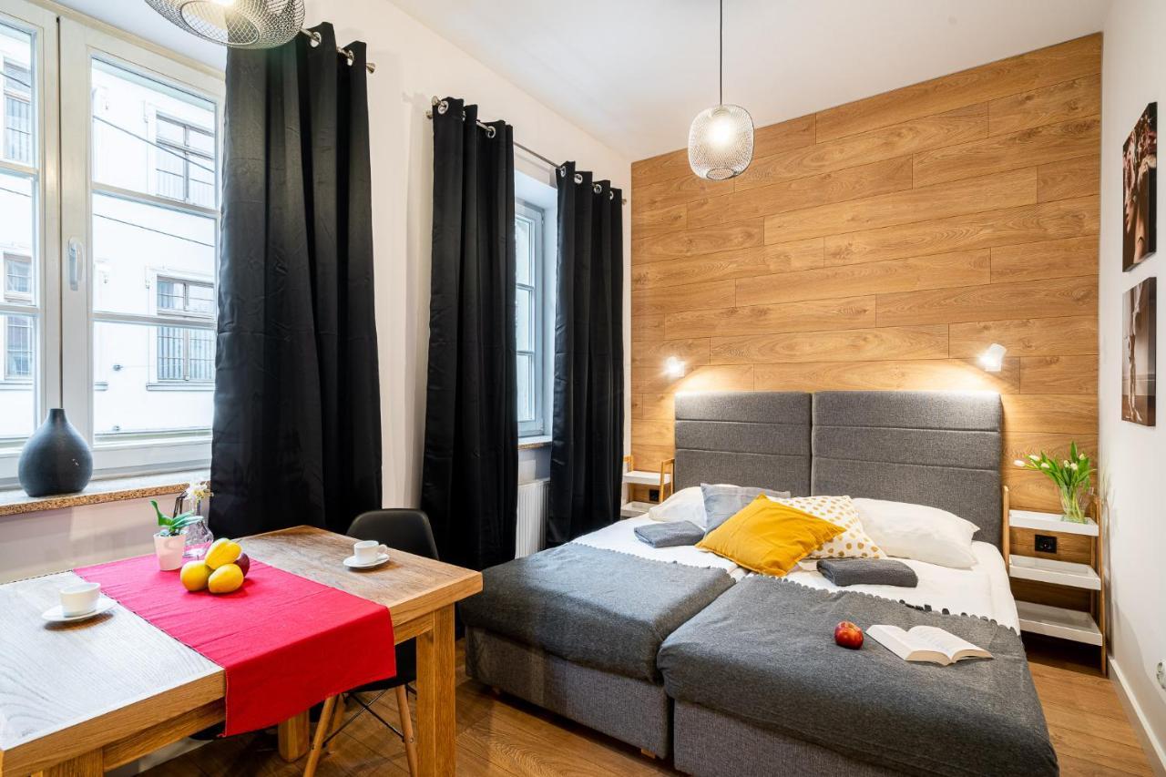 Solny Square Aparthotel Breslavia Exterior foto
